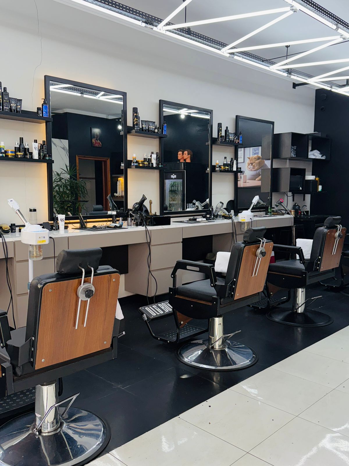 Old Boy Barbearia - Interior